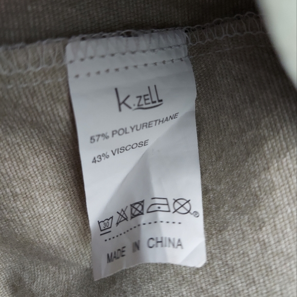 Women's K. ZELL Faux snakeskin short skirt. Medium. - Picture 4 of 5